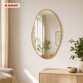 Lustro ścienne | Lena | Organiczne lustro z aluminiową ramą w kolorze szampańskim | 60 × 90 cm
